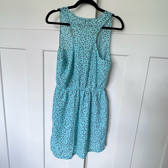 Synched Waist Scoop Neck Mini Dress - Picture 7 of 7